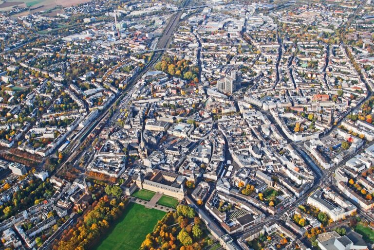 Mehr über den Artikel erfahren LANGEWEILE IN BONN?